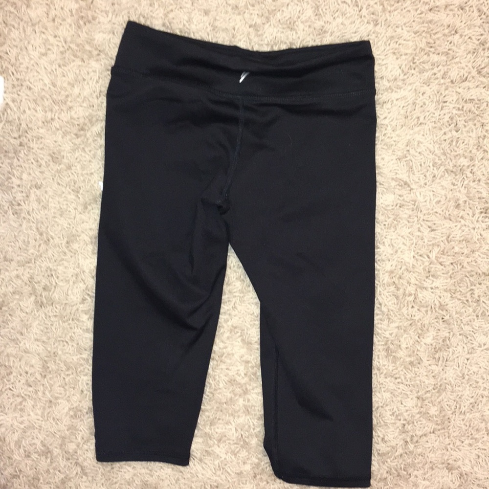 Capris - Picture 2 of 4